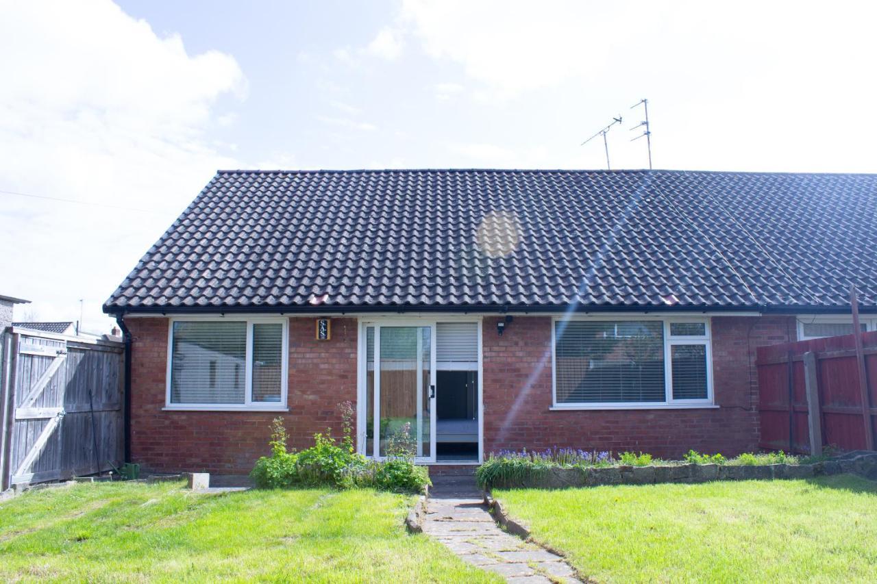 Cosy 3Bed Bungalow In West Kirby, Free Parking Frankby Luaran gambar