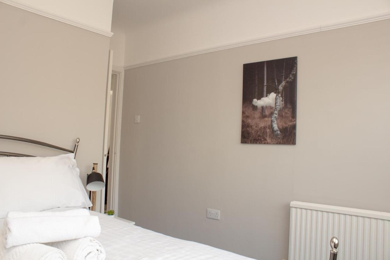 Cosy 3Bed Bungalow In West Kirby, Free Parking Frankby Luaran gambar